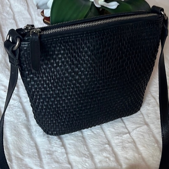 Vilenca Holland Handbags - Vilenca Holland Elegant Black Woven Leather Crossbody Bag